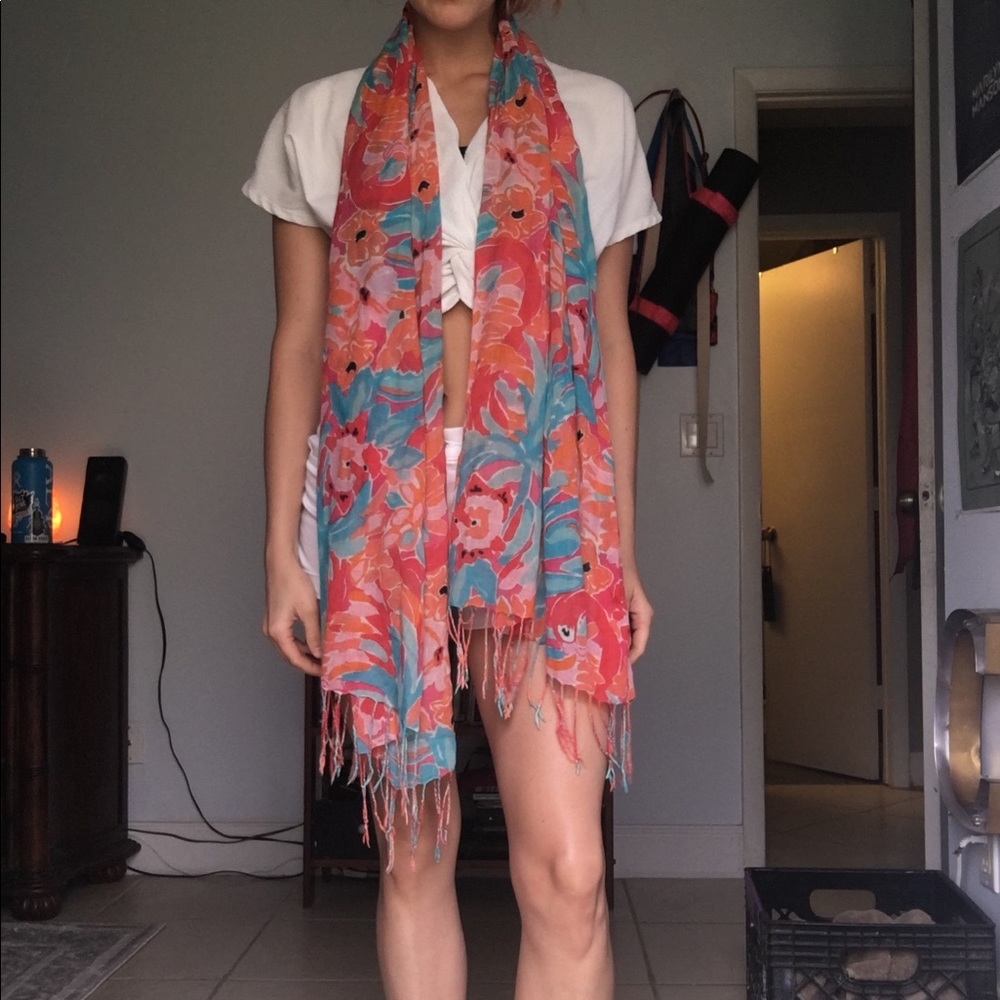 excellent condition lilly pulitzer scarf